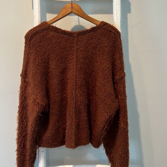 𝅺free people rust Icing Vneck furry pullover sweater xs/s - Picture 8 of 9